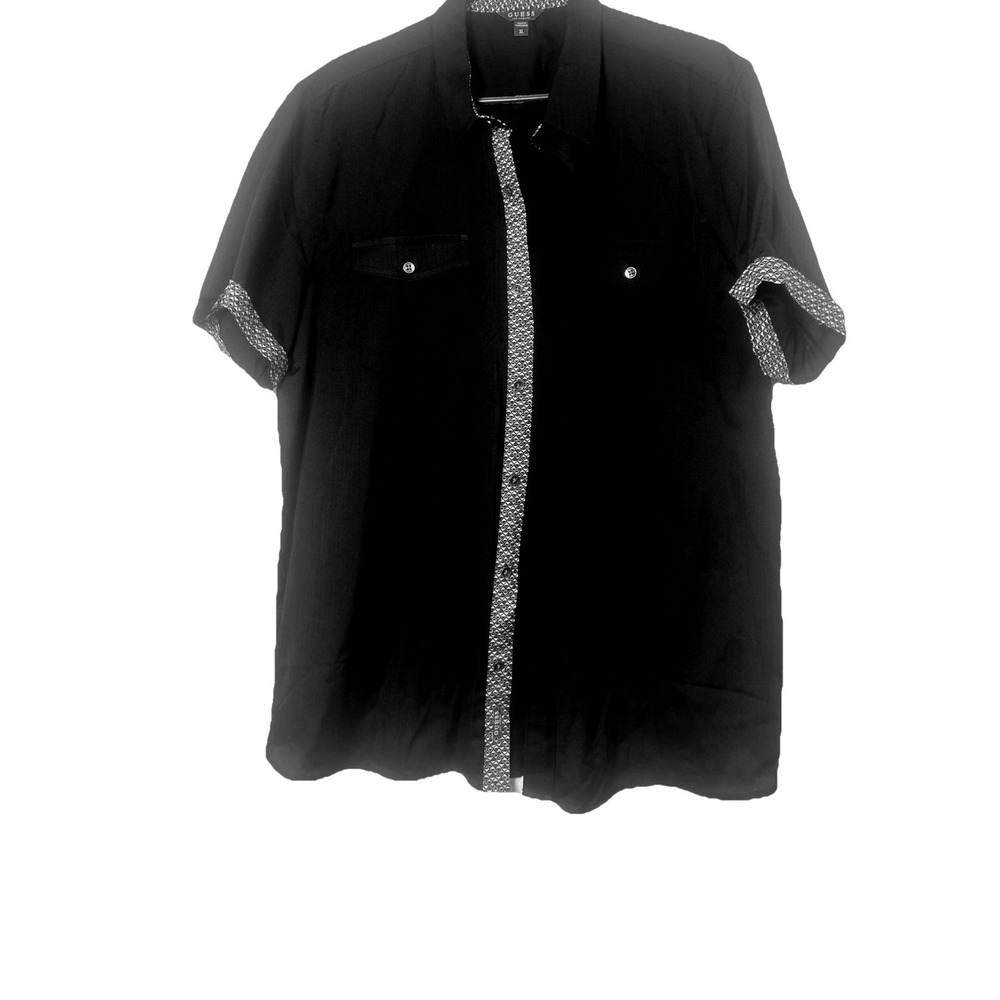 GUESS Los Angeles Men's Short Sleeve Size XL Has A Little Defect Last Pic. (212)